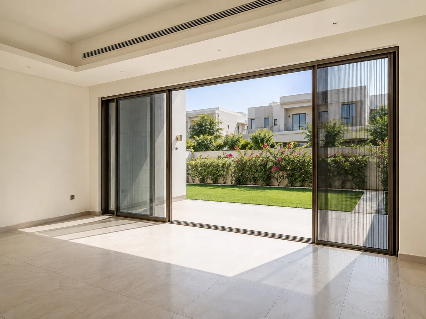 Pleated screen on a panoramic door