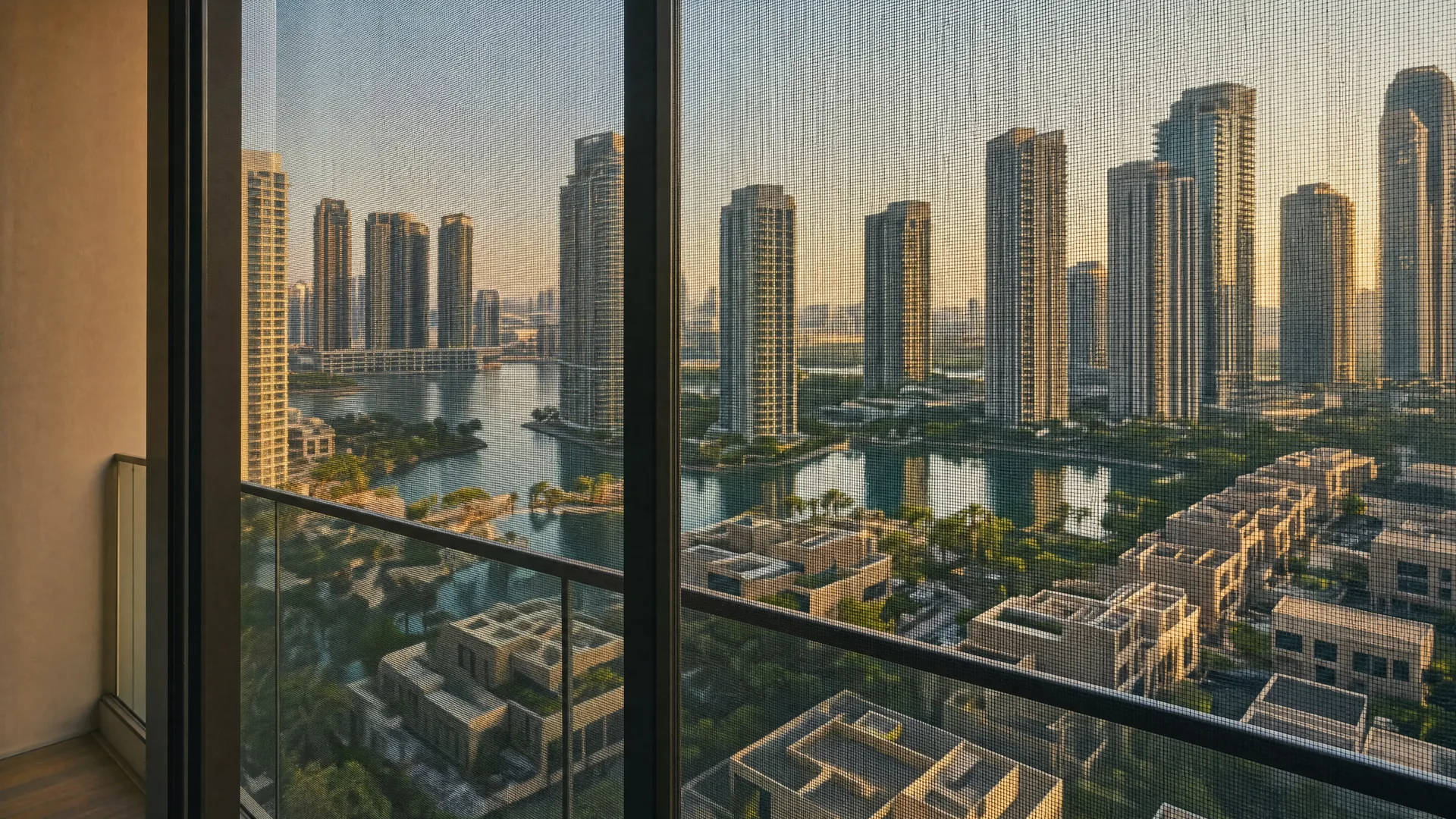 Typical JLT architecture with an insect screen on the window in front